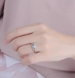 Sophisticated Diamond Design Women's Rings