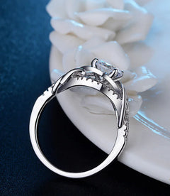 Sophisticated Diamond Design Women's Rings
